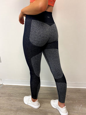 Seamless Leggings - Patterned Black & Gray